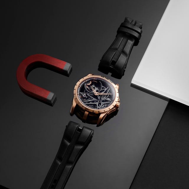 Roger Dubuis care & maintenance Excalibur double tourbillon detail